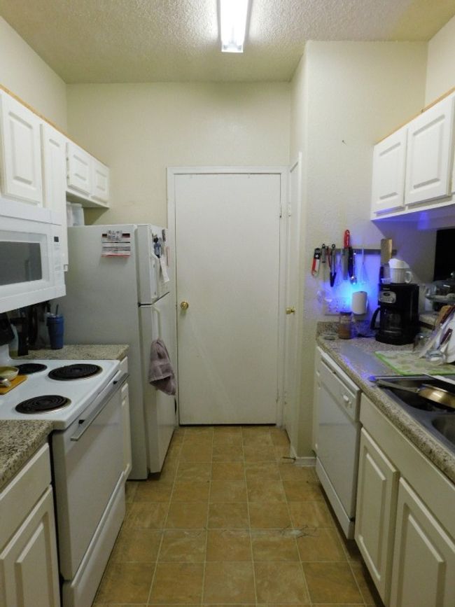 APT-2014 - 12166 Metric Blvd, Condo with 1 bedrooms, 1 bathrooms and 2 parking in Austin TX | Image 4