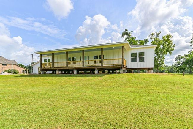CR400 - 4294 Brazos River Rd, House other with 3 bedrooms, 2 bathrooms and 3 parking in Freeport TX | Image 4
