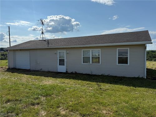 57806 Township Road 261, West Lafayette, OH, 43845-9622 | Card Image