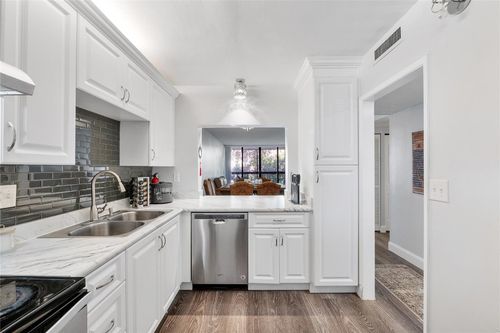 203-8437 Forest Hills Drive, Coral Springs, FL, 33065 | Card Image