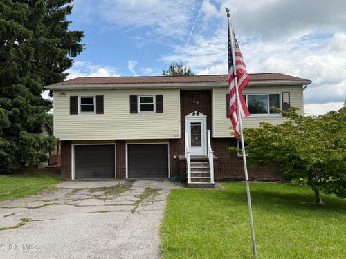 3915 Maple Avenue, Altoona, PA, 16601 | Card Image