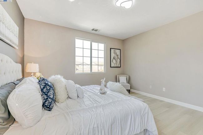 113 Silver Bell Way, House other with 5 bedrooms, 3 bathrooms and 2 parking in Oakley CA | Image 25