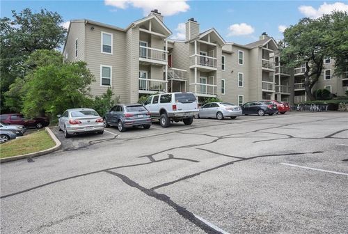 204-114 E 31st St, Austin, TX, 78705-3028 | Card Image