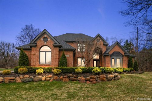 120 Wendover Ct, Commerce Township, MI, 48390-1238 | Card Image