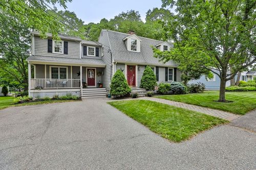 33 Reynolds Rd, Wakefield, MA, 01880-3824 | Card Image