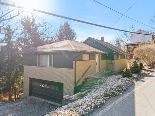 2219 Hill Rd, South Heights, PA, 15081-1004 | Card Image