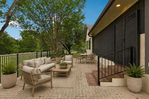 109 Crystal Springs Dr, Georgetown, TX, 78633-4502 | Card Image
