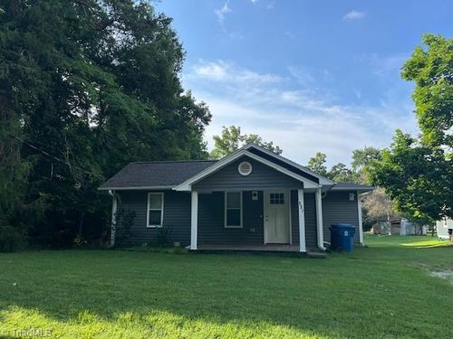 921 Bales Chapel Rd, Jamestown, NC, 27282-9146 | Card Image