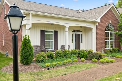 7110 Sunrise Cir, Franklin, TN, 37067-8301 | Card Image