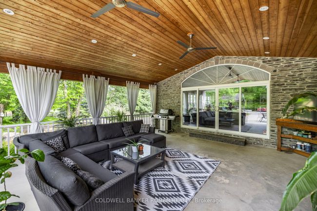 6643 3 Rd Line, House other with 6 bedrooms, 6 bathrooms and 30 parking in New Tecumseth ON | Image 37