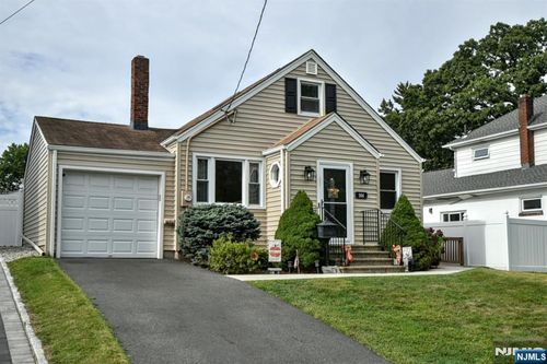 104 Hamilton Ave, Hasbrouck Heights, NJ, 07604-1208 | Card Image