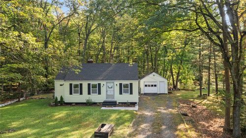 15 Davis Rd, Scituate, RI, 02857-1201 | Card Image