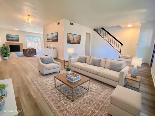 70-7241 Creekside Dr, Austin, TX, 78752-2122 | Card Image