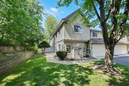1046 Lovell Ave W, Roseville, MN, 55113-4419 | Card Image