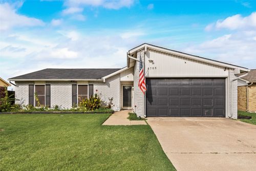 6705 Matson Dr, The Colony, TX, 75056-1801 | Card Image