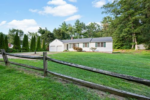 39 Woodcliff Dr, Granby, CT, 06035-2122 | Card Image