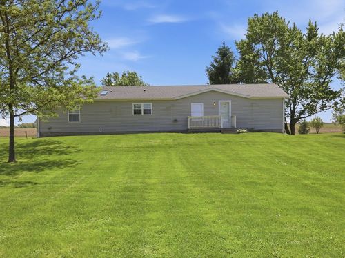 10078 State Route 9, Hoopeston, IL, 60942-6132 | Card Image