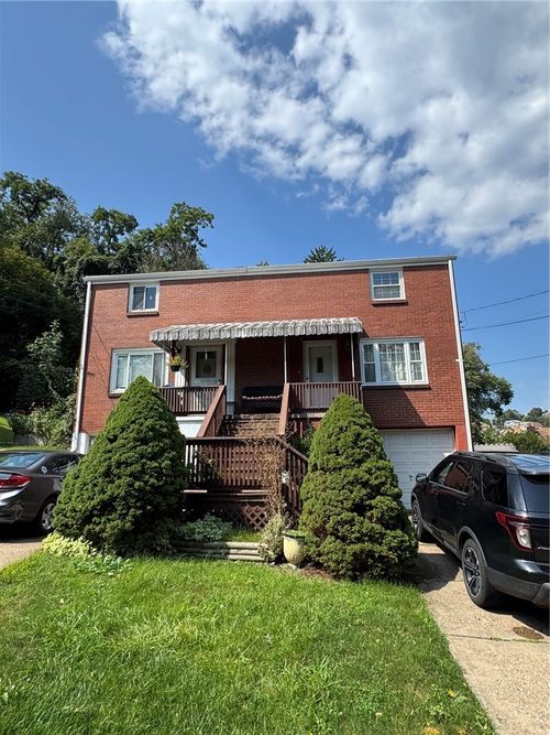 410 Jacobson Dr, Brentwood, PA, 15227 | Card Image