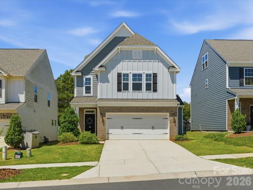6024 Hampstead Pond Ln, Matthews, NC, 28105-7720 | Card Image