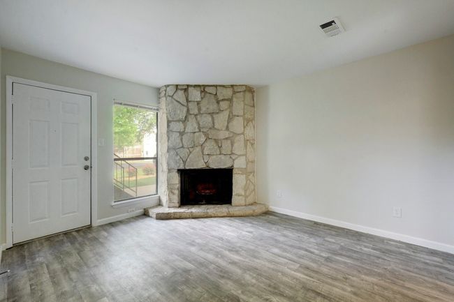 APT-103 - 4307 S 1 St St, Condo with 1 bedrooms, 1 bathrooms and 2 parking in Austin TX | Image 5