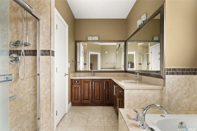 142 Rock Pointe Cres, House other with 8 bedrooms, 5 bathrooms and 6 parking in Pilot Butte SK | Image 17