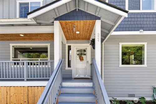 b-324 E 2nd St, North Bend, WA, 98045-5068 | Card Image