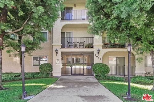 apt-3-3010 Montrose Ave, La Crescenta, CA, 91214-3665 | Card Image