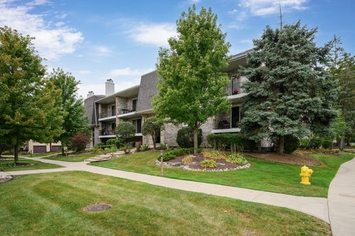 2n-9151 Del Prado Dr, Palos Hills, IL, 60465-5022 | Card Image