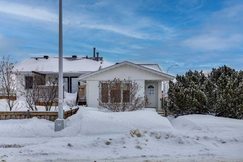 126 Cornwall Dr, Fort Mcmurray, AB, T9K1B6 | Card Image