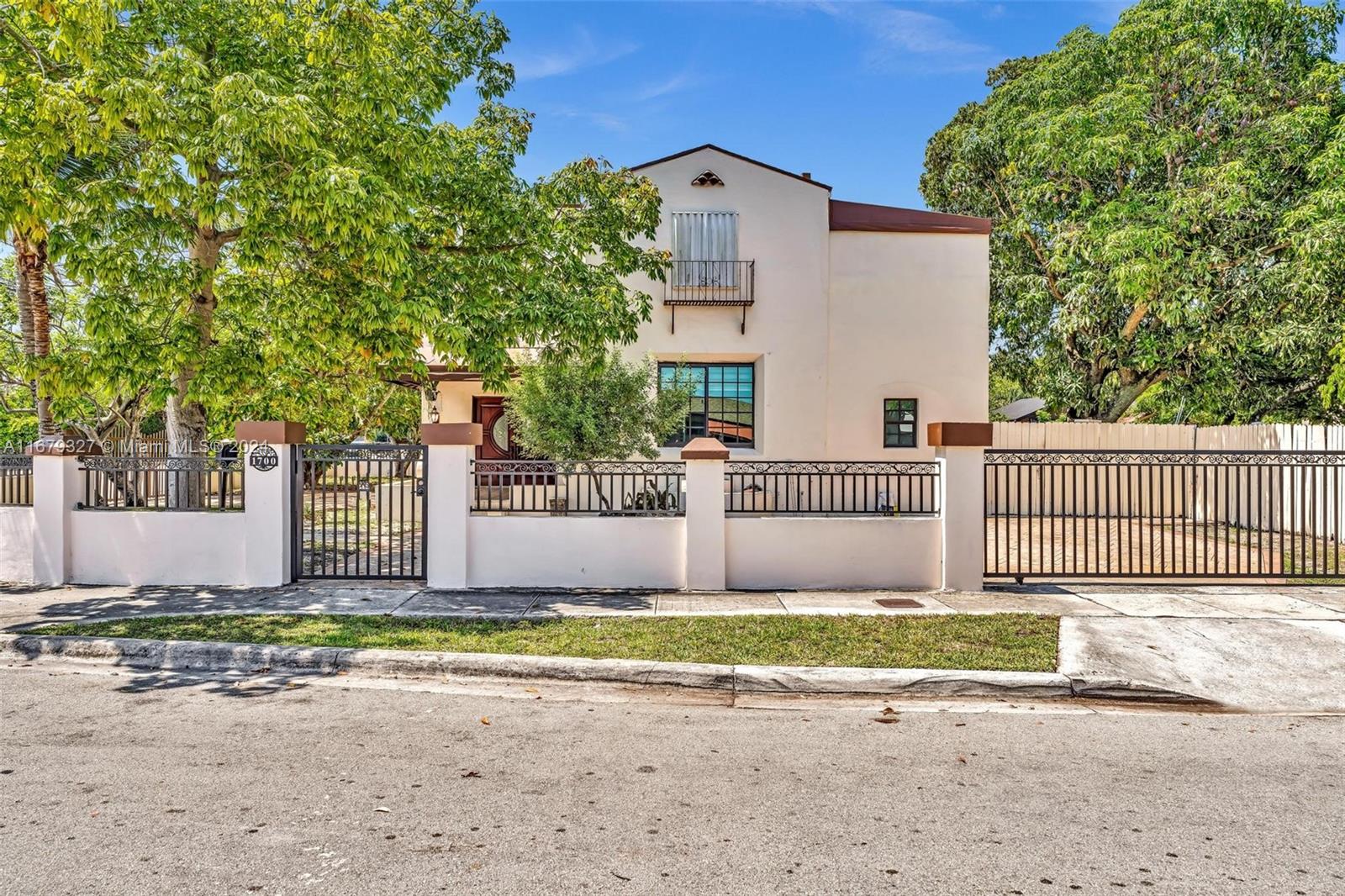 1700 Sw 17th St, For Sale in Miami Zoocasa