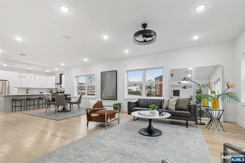 78 Beacon Ave, Jersey City, NJ, 07306-1514 | Card Image