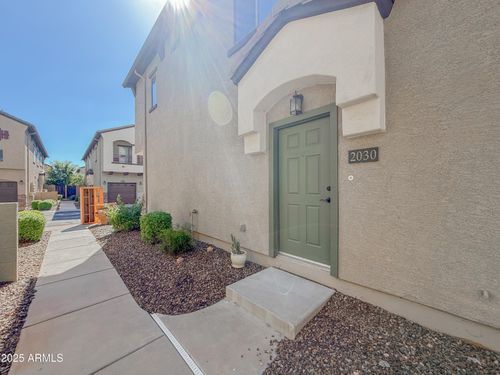 2030-2725 E Mine Creek Rd, Phoenix, AZ, 85024-6256 | Card Image