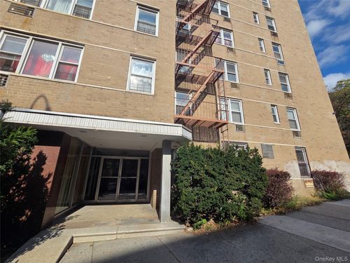 277 Van Cortlandt Ave E, Bronx, NY, 10467-3011 | Card Image