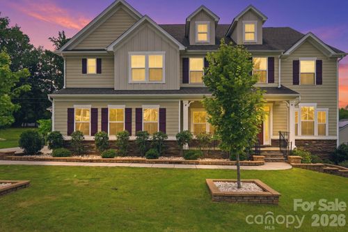 4383 Deer Park Ct, Harrisburg, NC, 28075-9708 | Card Image