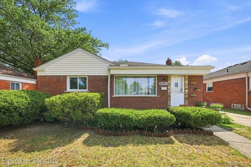 25916 Cubberness St, Saint Clair Shores, MI, 48081-3306 | Card Image