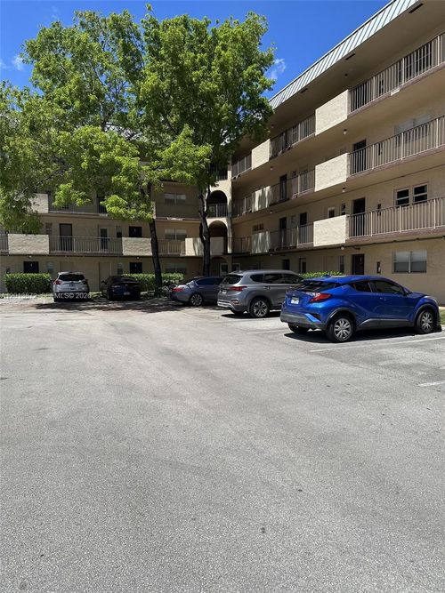106-6061 N Falls Circle Dr, Lauderhill, FL, 33319-6831 | Card Image