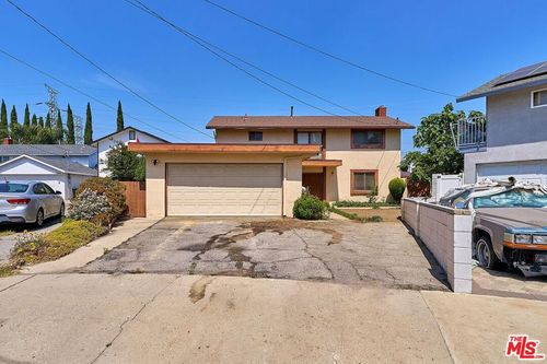 13260 Winfield St, Panorama City, CA, 91402-4044 | Card Image