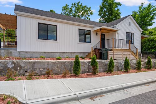 1302 John St, Newport, KY, 41071-2338 | Card Image