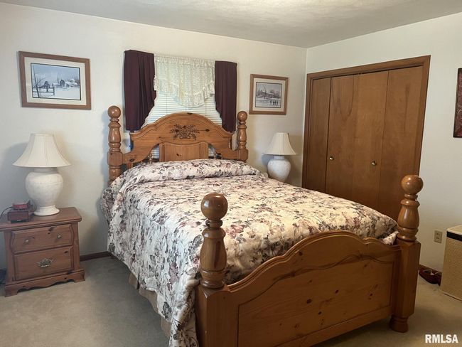 633 Mission Dr, House other with 3 bedrooms, 2 bathrooms and null parking in Kewanee IL | Image 24