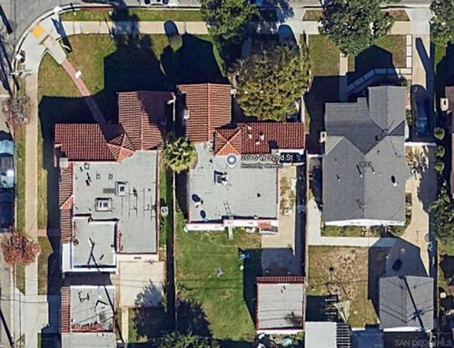 3016 W 82nd St, Inglewood, CA, 90305-1435 | Card Image