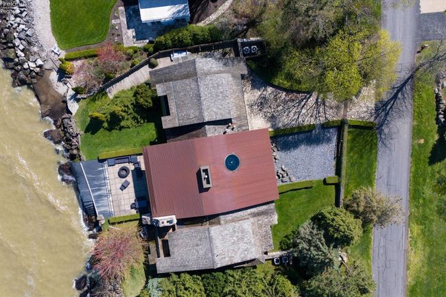 4917 E Cliff Rd, House other with 3 bedrooms, 5 bathrooms and 2 parking in Port Clinton OH | Image 94