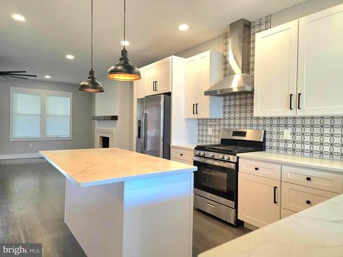 602 W 19th St, WILMINGTON, DE, 19802-3942 | Card Image