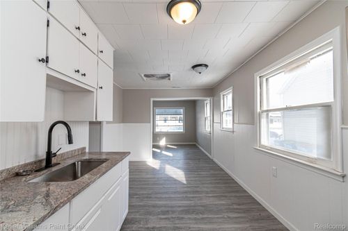 7520 Toepfer Rd, Warren, MI, 48091-3042 | Card Image