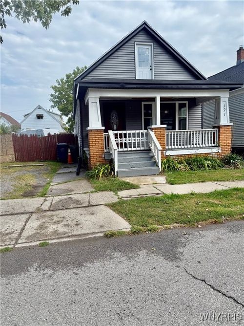 227 Weiss St, Buffalo, NY, 14206-3132 | Card Image
