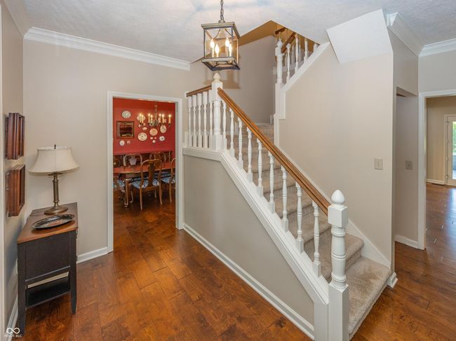 Front Entry | Image 23