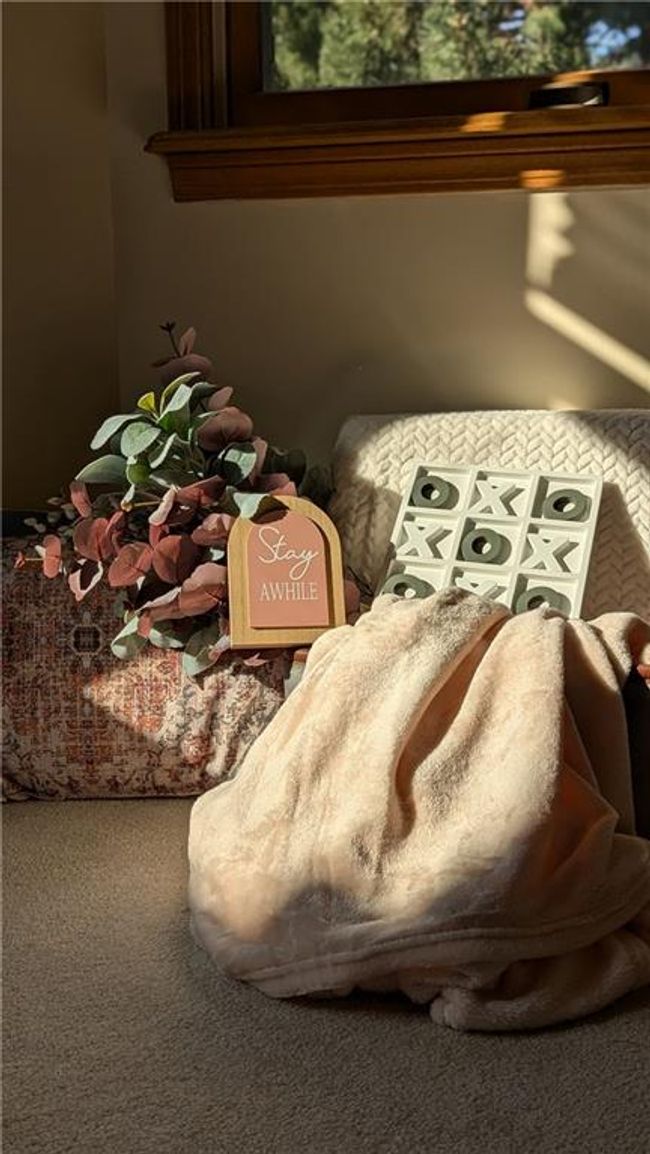View of details | Image 14