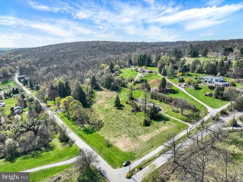 3923 Ridgewood Rd, YORK, PA, 17406-7069 | Card Image