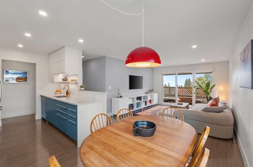 104-105 W Kings Road, North Vancouver, BC, V7N2L7 | Card Image