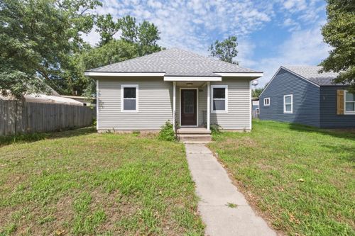 305 S Reno Ave, Burrton, KS, 67020-2016 | Card Image