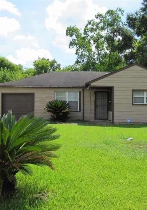 10601 Murr Way, Houston, TX, 77048-1106 | Card Image